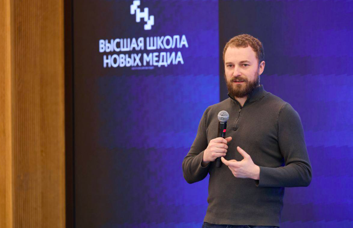 Михаил Канавцев