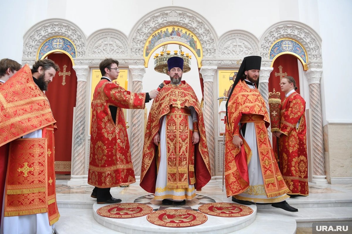    В этот день проходят особые богослужения