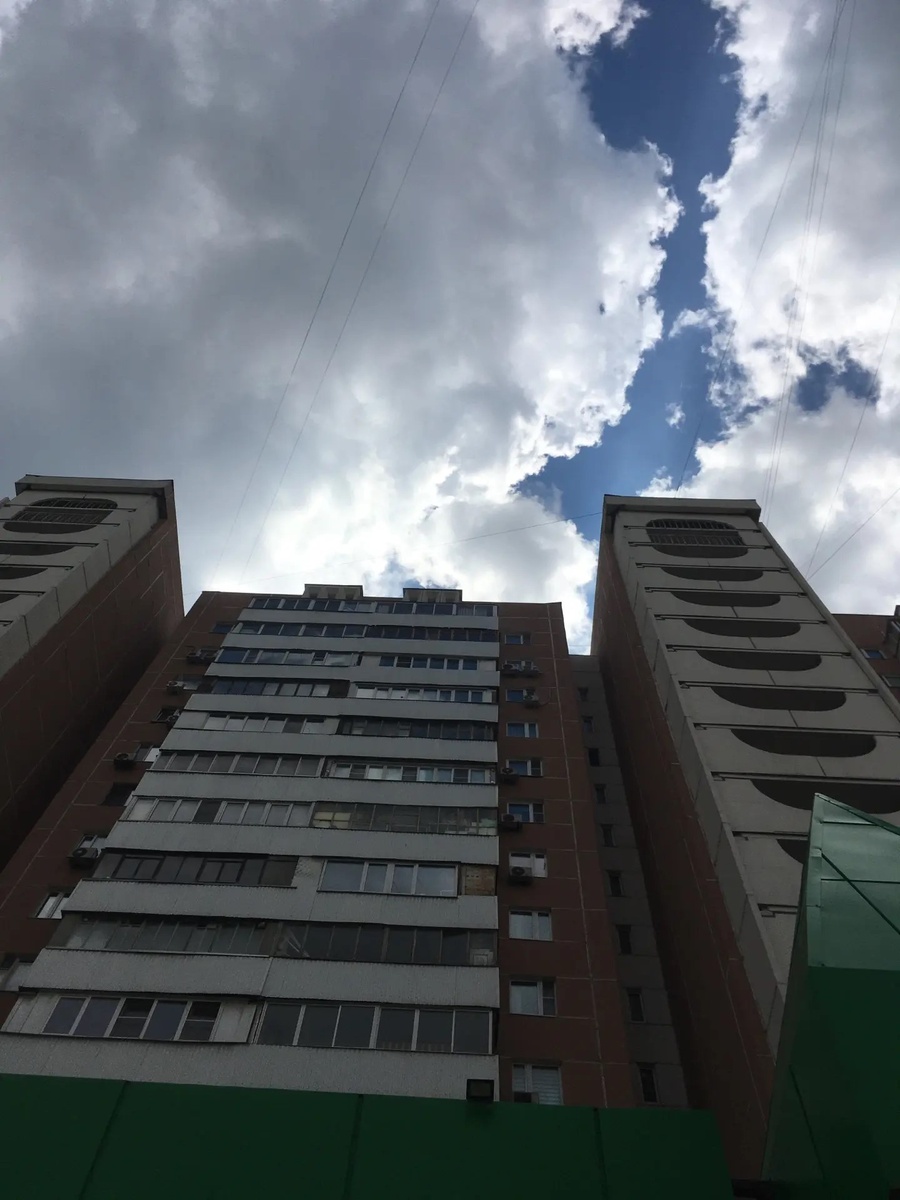 Облака над "бетонными джунглями" 