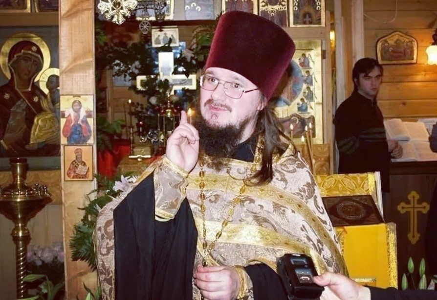 Даниил Сысоев (12.01.1974 — 20.11.2009 гг.) — иерей, настоятель храма Святого апостола Фомы (г. Москва), кандидат богословия, публицист, писатель, проповедник, миссионер.