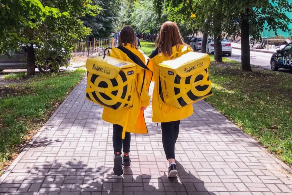 Чай или пицца за свой счёт? Разбираем странные заказы в Яндекс Еде