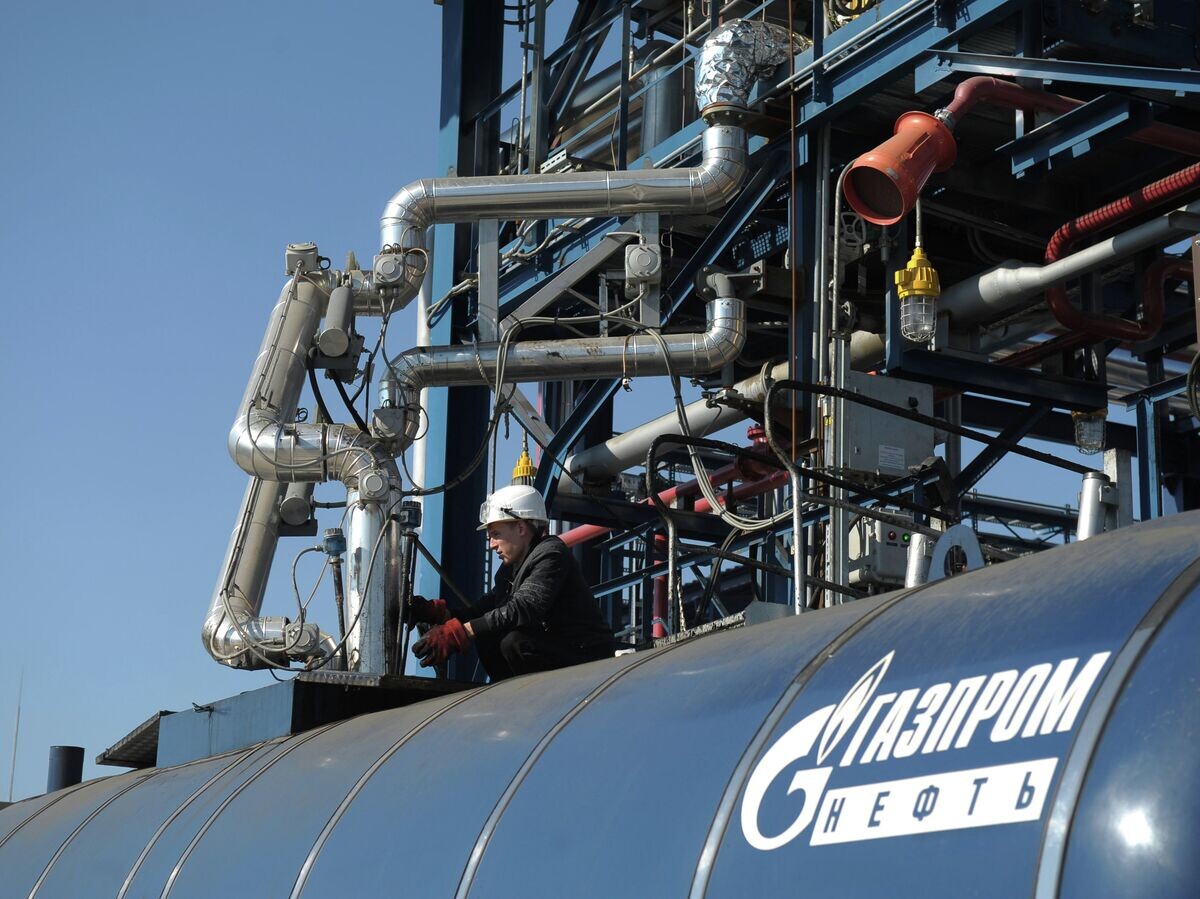     НПЗ "Газпром нефти"© РИА Новости . Григорий Сысоев