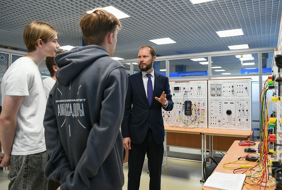    Глава региона пообщался со студентами. ПТО