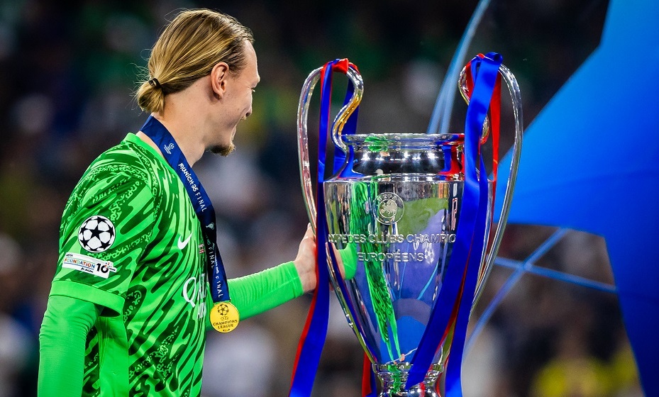    Матвей Сафонов может второй раз выиграть Кубок чемпионов Фото: Global Look Press