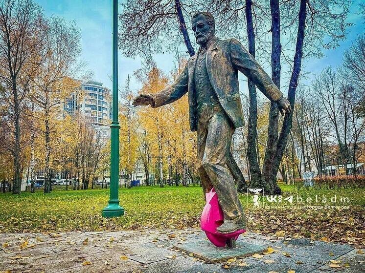     Бронзовые скульптуры временно покинули парк Ленина в Белгороде, фото: t.me/beladm31 (архив)