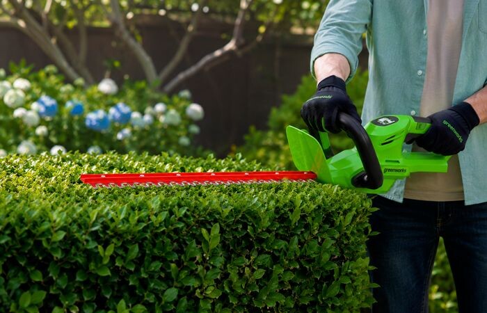 Аккумуляторный кусторез Greenworks G24HT56