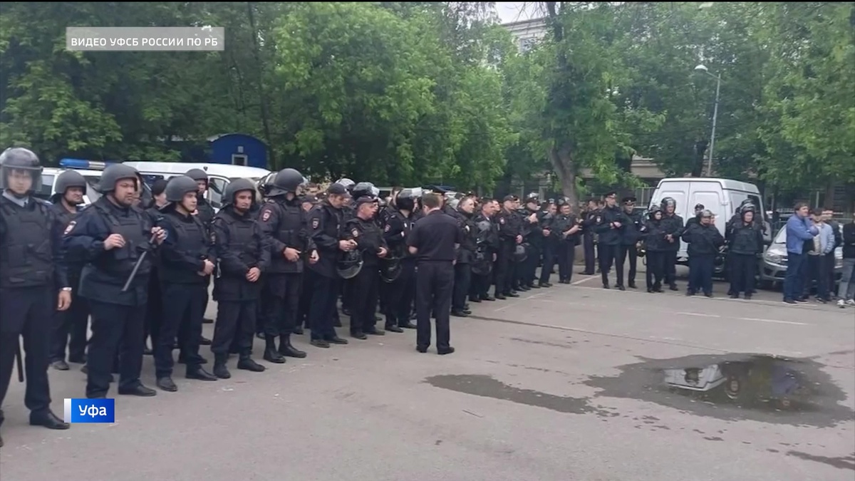    На железнодорожном вокзале Уфы в рамках учений ликвидировали условных диверсантов