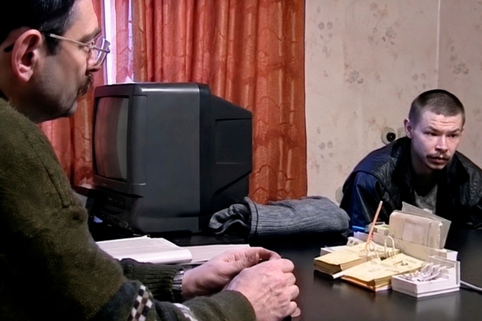    На допросах Спесивцев вел себя противоречиво - то признавался в убийствах, то отказывался от своих слов. Фото: Скриншот видео