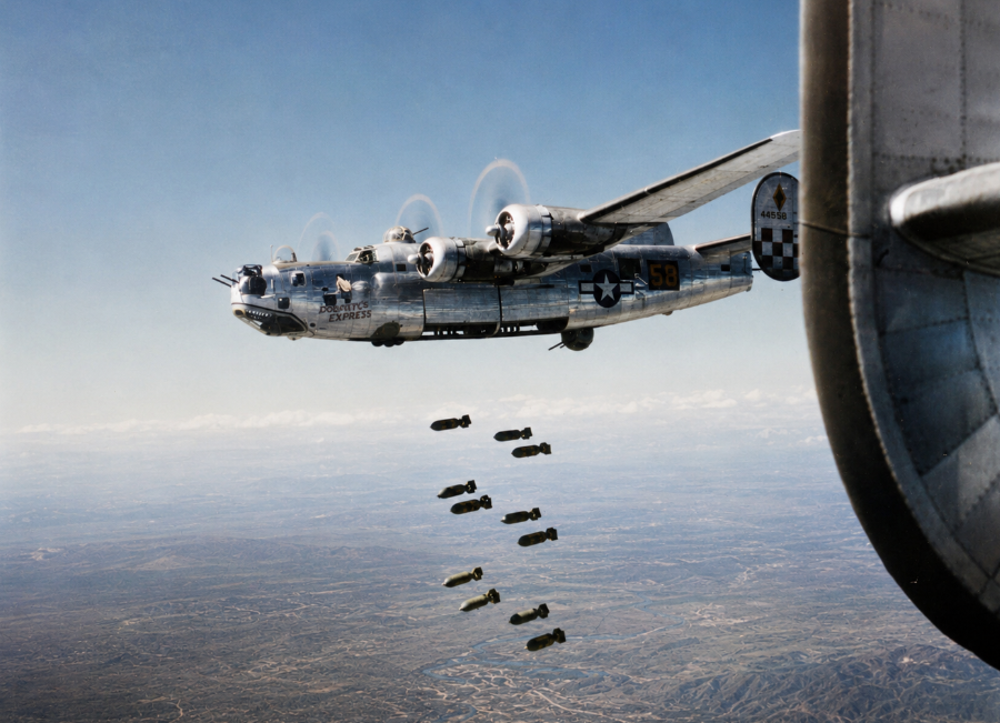 B-24 «Либерейтор» — самый прочный и универсальный четырёхмоторный бомбардировщик Второй мировой
