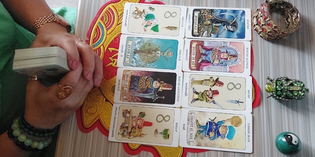 😇 🤸‍♂️ 🎡 🙇‍♂️ Где человек живет, в сказке или в стряске?