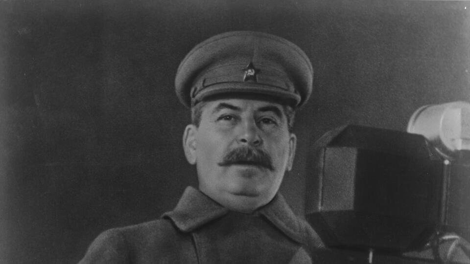     Выращивал лимоны и скрывал травму руки: каким на самом деле был Иосиф Сталин РИА Новости/Я.Юровский
