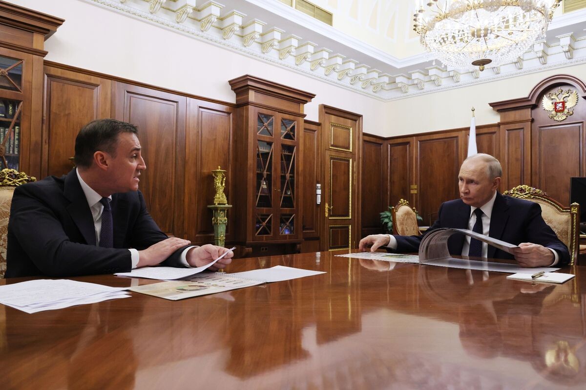 В одном из Telegram-каналов утверждается, что Путин использует нескольких двойников (Изображение: Вячеслав Прокофьев/Pool Sputni).