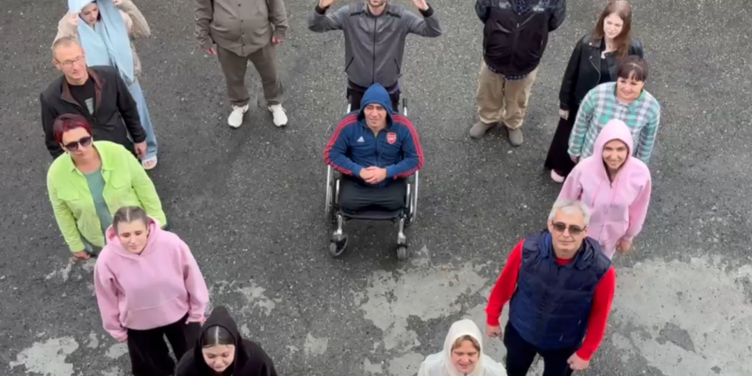"Спасибо, Новороссийск!": команда КВН «Состоятельные кроты» передает привет из Владикавказа