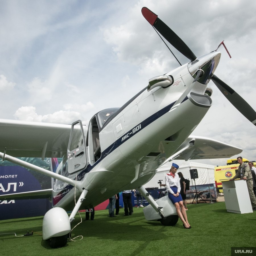 Российский многоцелевой легкомотрной самолёт ЛМС-901 "Байкал" (в обиходе - АН-3).