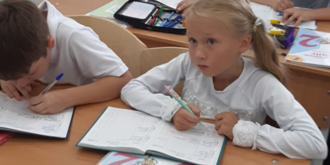 Купили квартиру ради школы, но в школу не попали. Где справедливость?