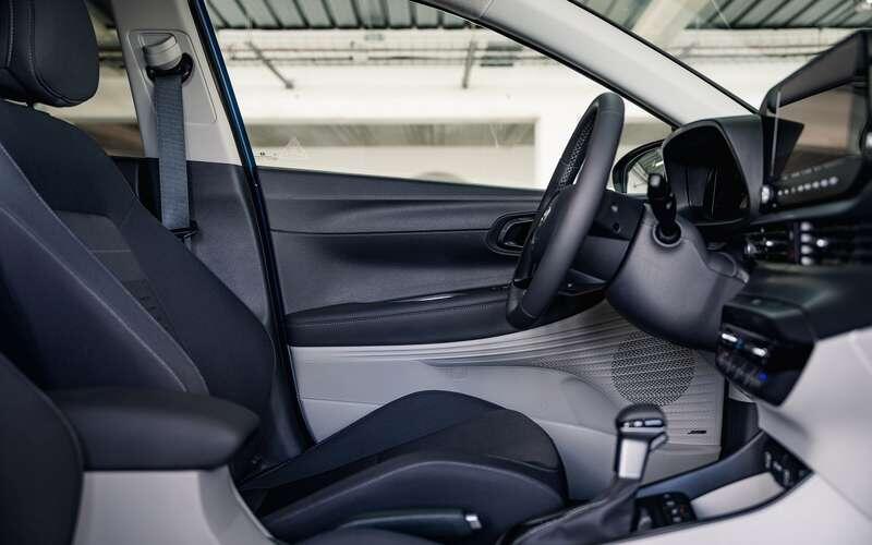 Интерьер Hyundai Bayon📷
