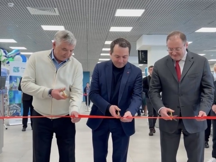     Область субсидирует авиаперелеты для северян. фото: пресс-служба правительства Мурманской области.