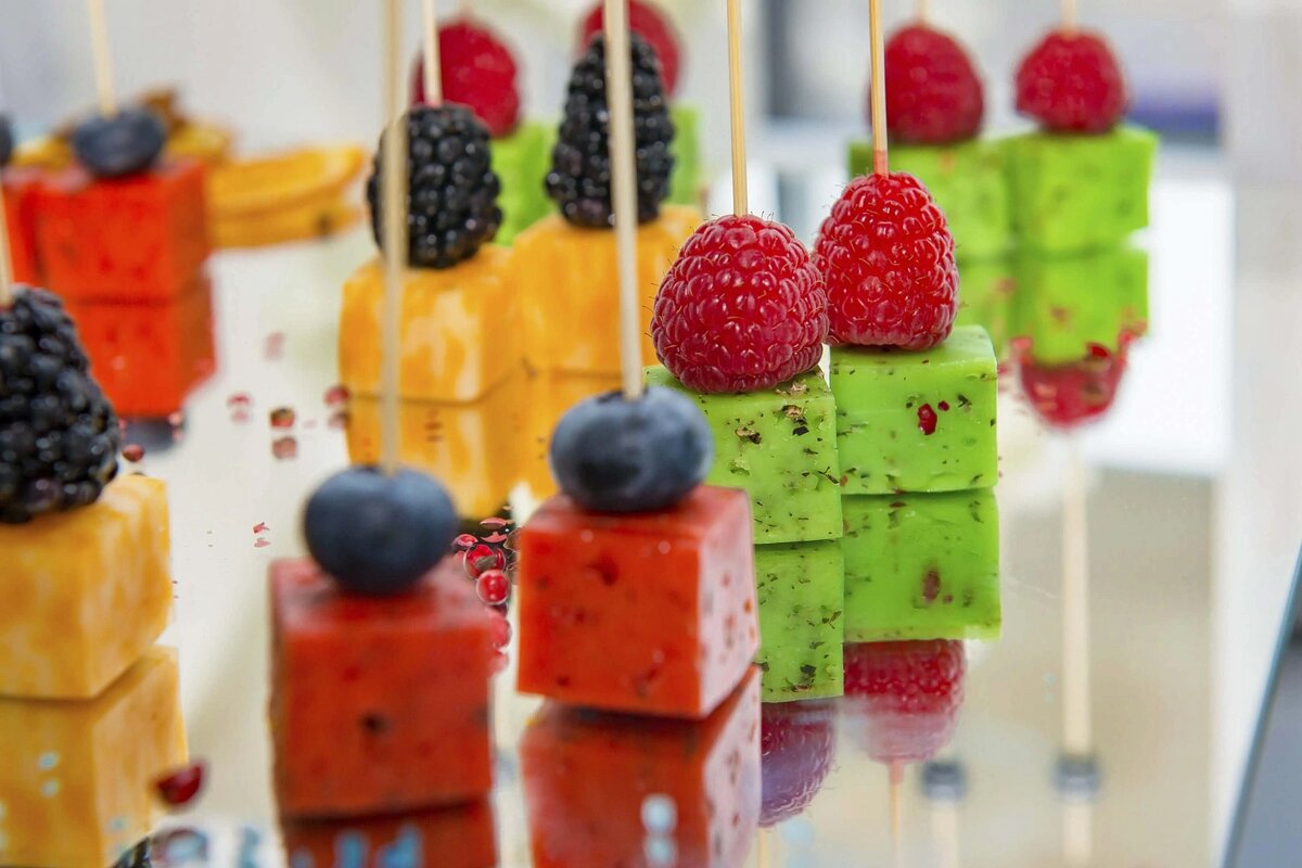 Готовые десерты на свадьбу с доставкой по Москве - shop.m-catering.ru