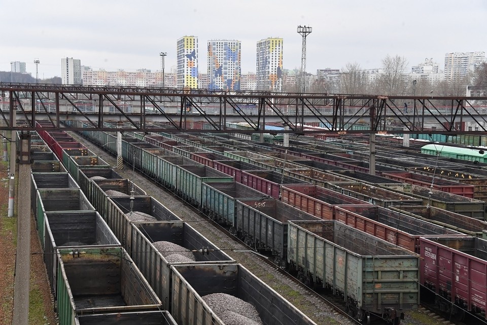    На второе место вышли контейнерные грузы с долей 14%. Михаил ФРОЛОВ