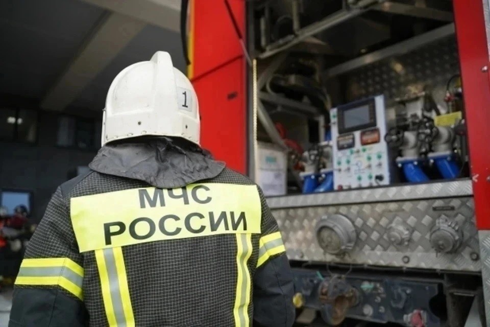    Пожарные быстро ликвидировали возгорание. Светлана МАКОВЕЕВА