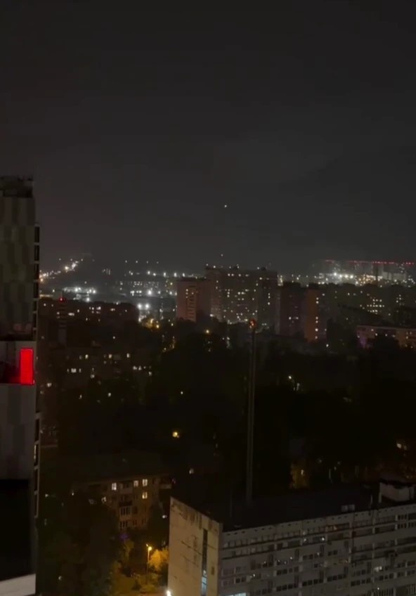 На этом снимке, предположительно, шаровая молния в Москве в мае 2026 года