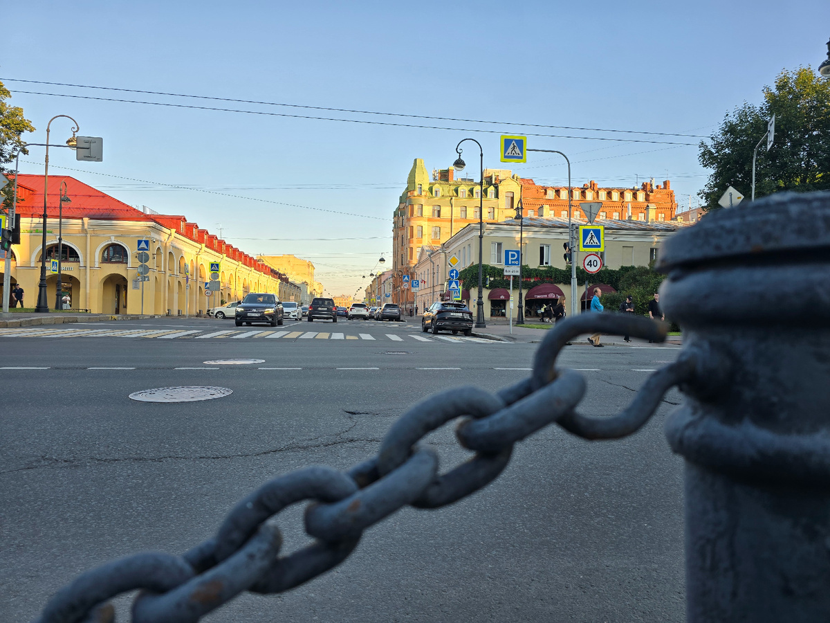 Перекресток 6-й и 7й линий В.О. и Большого проспеката В.О.