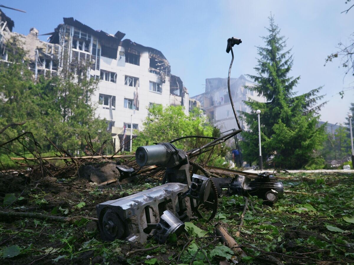    Последствия беспилотной атаки ВСУ в Старобельске (ЛНР) | © РИА Новости / Евгений Биятов