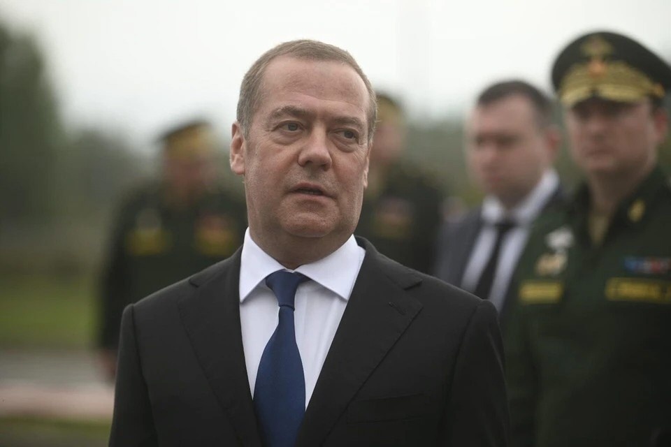    Медведев: РФ может атаковать АЭС на Украине в случае разрушения ЗАЭС Алексей БУЛАТОВ