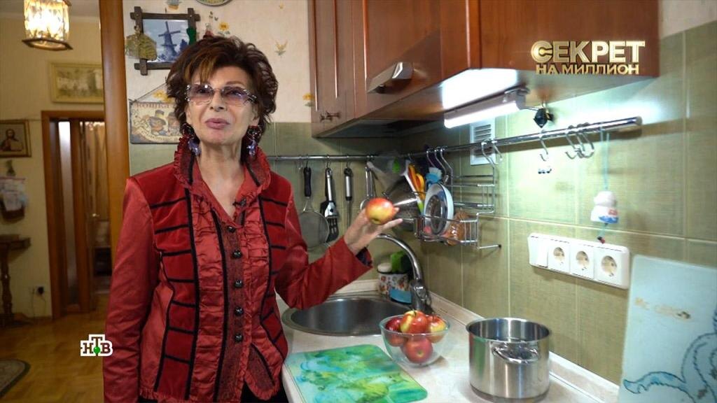    Роксана Бабаян показала, как жила с Михаилом Державиным на 28 квадратных метрах