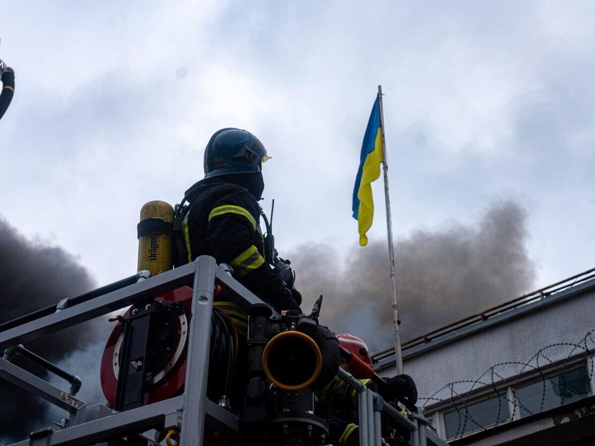    Сотрудник пожарной службы Украины | © Фото : ДСНС України