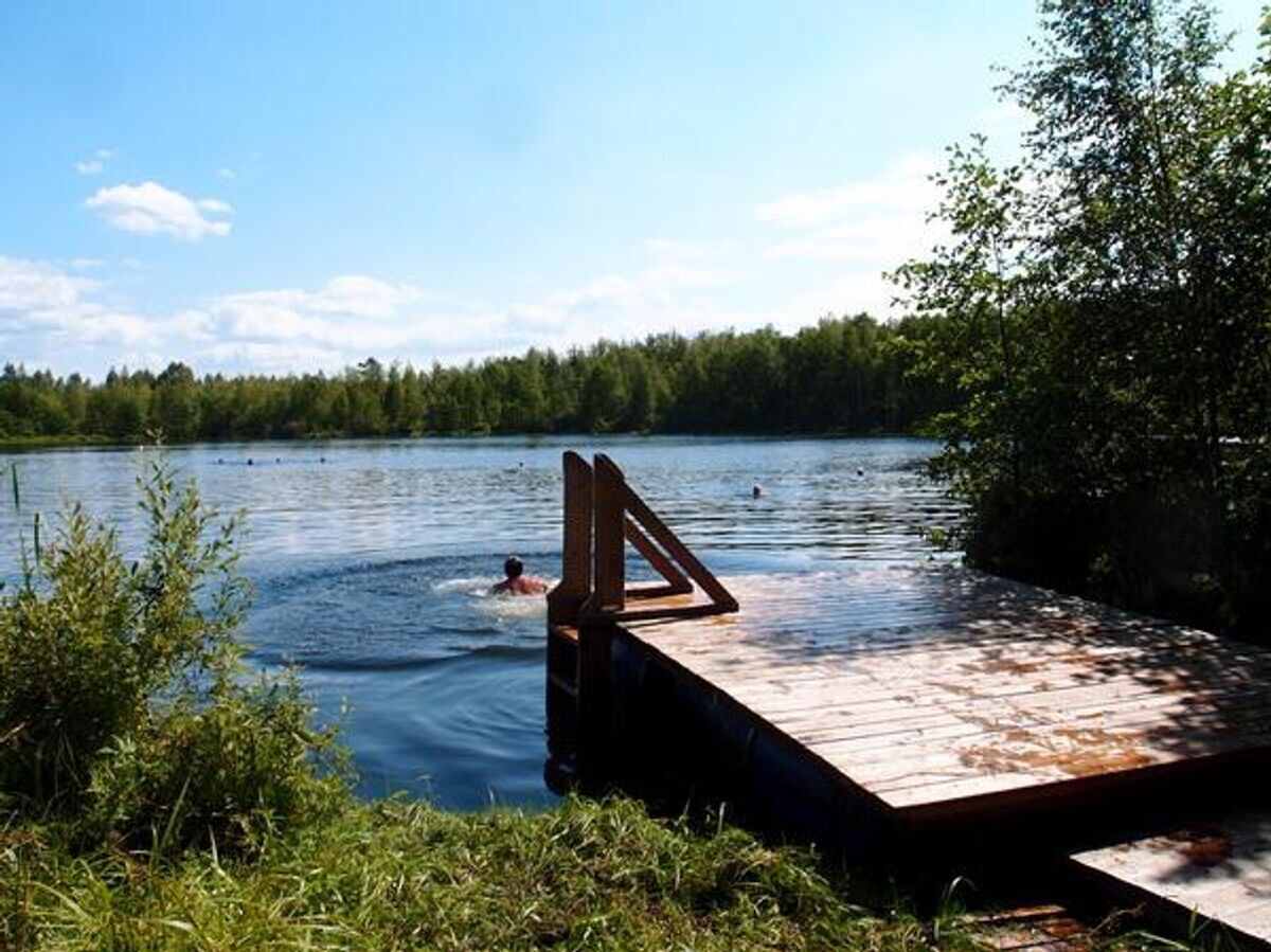    Бездонное озеро | CC BY-SA 4.0 / Olgazax (cropped) / Бездонное озеро