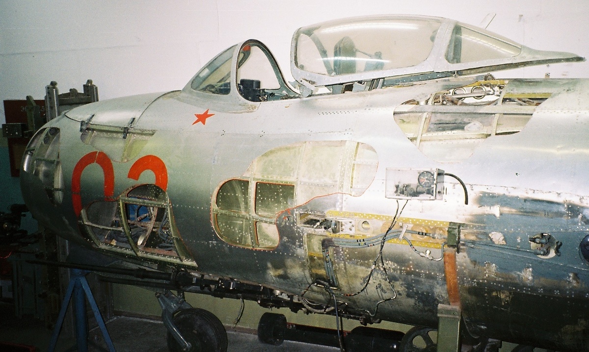 Носовая часть самолета МиГ-15 – учебное пособие в Зале конструкций самолетов Казанского авиационного института. Фото: Р. Вениаминов