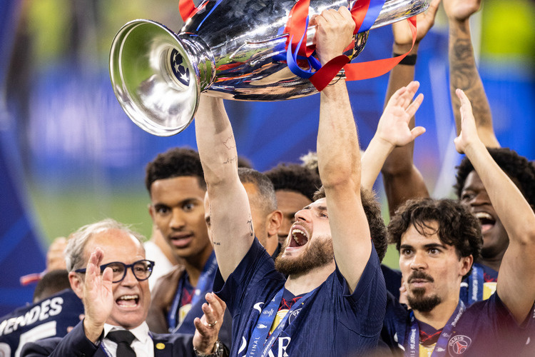    Хвича Кварацхелия — двукратный победитель Лиги чемпионов с ПСЖ.   
Фото: Sports Press, Keystone Press Agency, globallookpress.com