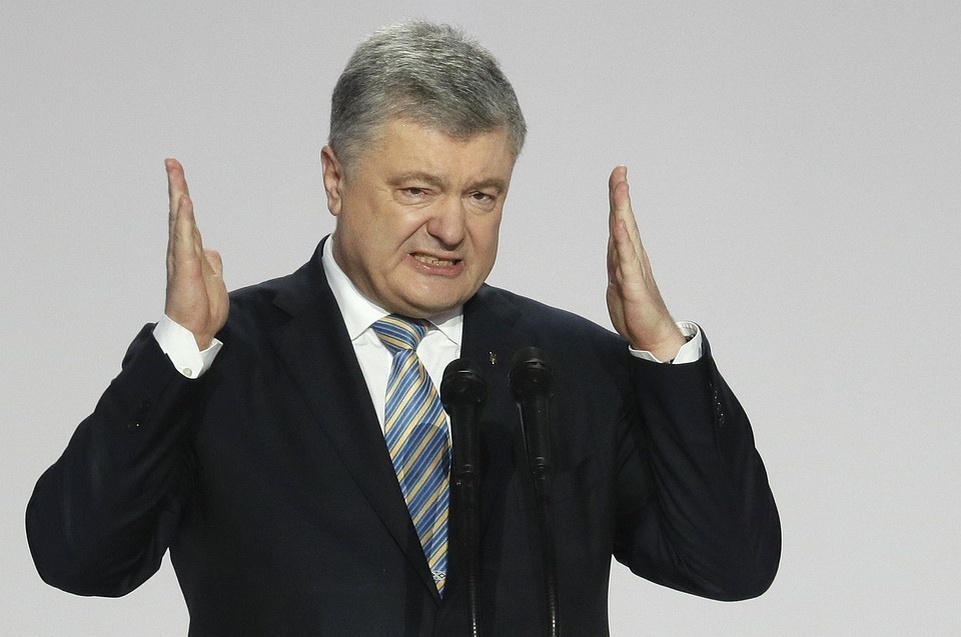    Порошенко* заявил, что Украина никогда не была так близка к миру, как сейчас REUTERS