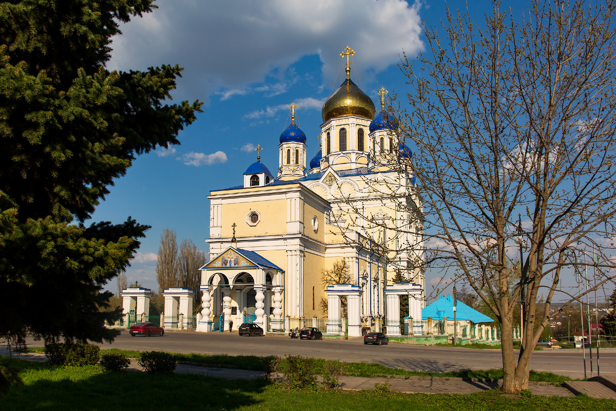 Елец, Красная площадь, 1 — Кафедральный собор Вознесения Господня