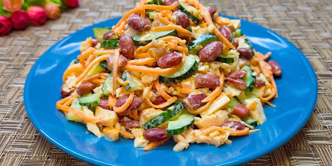 Беру банку фасоли и готовлю быстрый салат за 5 минут. Просто и очень вкусно! Весь секрет в заправке!