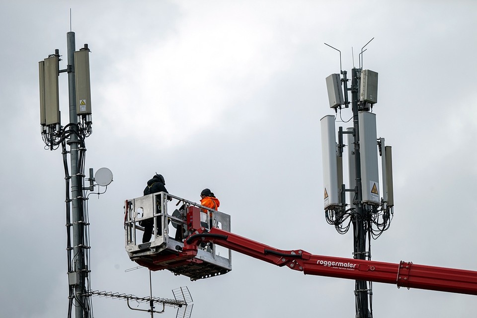    Частоты для сетей 5G, которые чиновники и операторы пытаются согласовать лет 7-8, могут быть выделены уже в июне. Фото: dpa/ТАСС