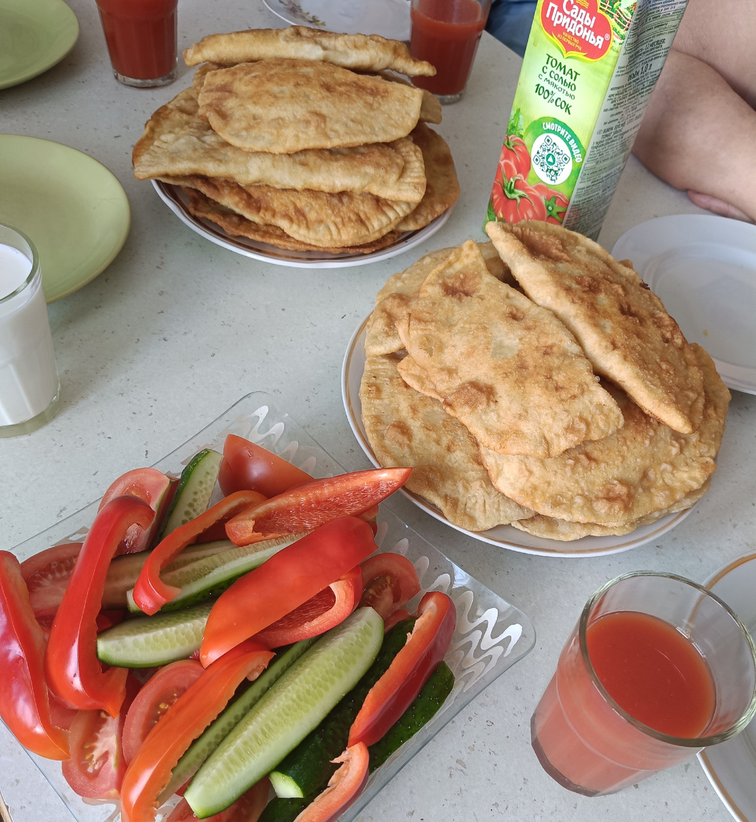 Запивая томатным соком