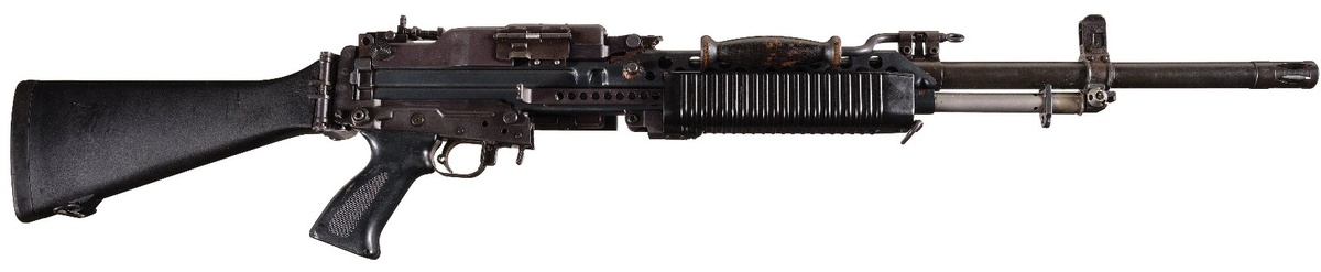 Ручной пулемет с ленточным питанием Stoner 63А.