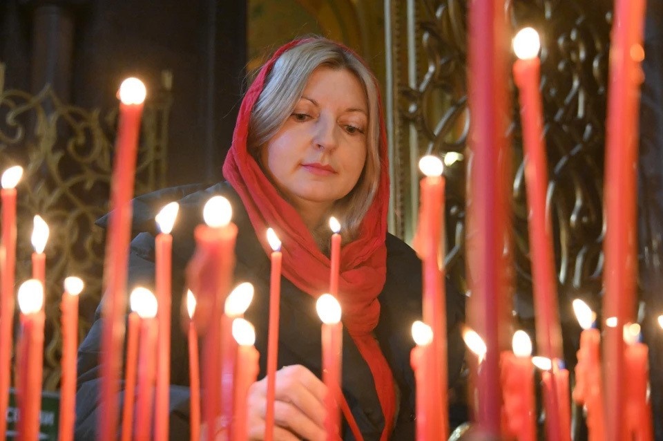    В праздник оренбуржцы стараются избегать ссор, сквернословия. Владимир ВЕЛЕНГУРИН
