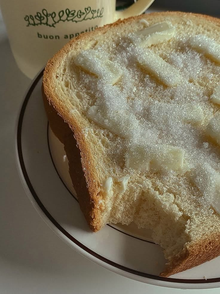Пирожное «Бедный студент» (Хлеб с маслом и сахаром)