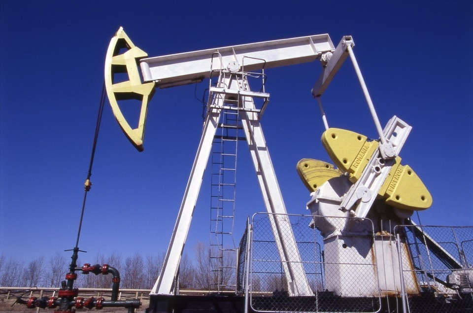    Bloomberg: ЕС может временно отменить потолок цен на нефть РФ. Фото: Boris Babanov/GLOBAL LOOK PRESS