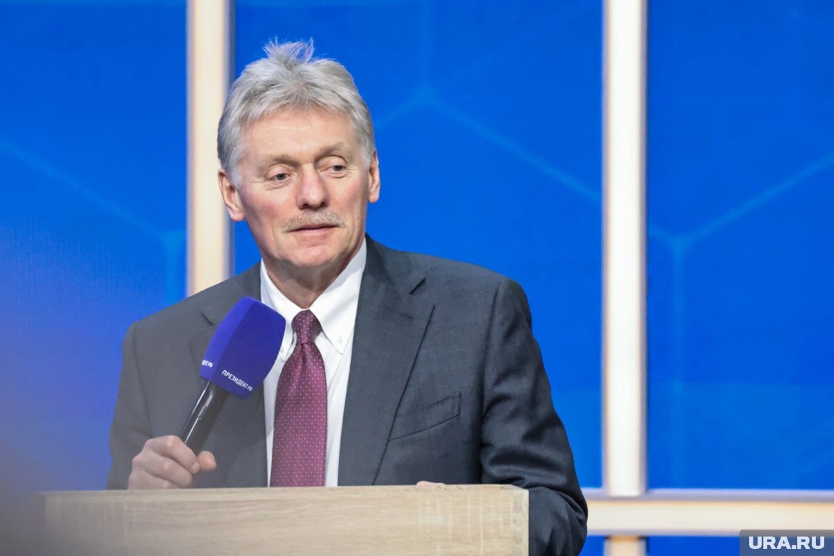     Песков заявил, что нужно ориентироваться на почасовой прогноз в ситуации с США