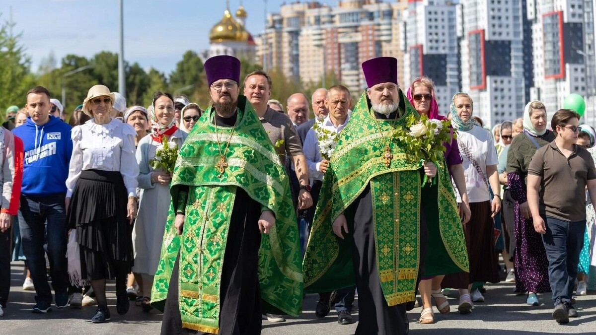  Администрация Сургута
