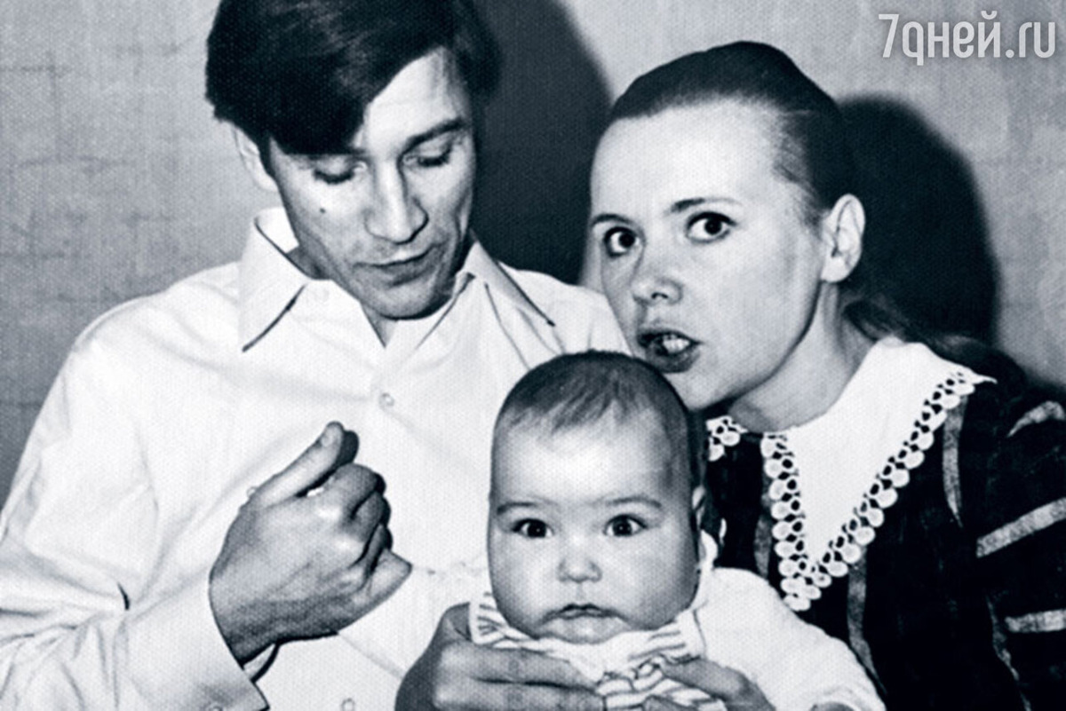 в детсве с родителями https://7days.ru/caravan-collection/2016/7/kirill-grebenshchikov-bez-suety.htm?link=search