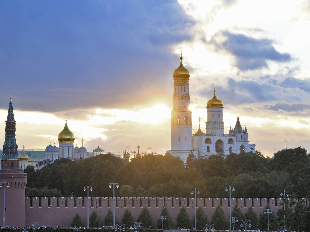 Источник: https://icdn.lenta.ru/images/2025/10/09/17/20251009174733281/wide_4_3_20f884c78261387e8b2ddb416e01348d.jpeg