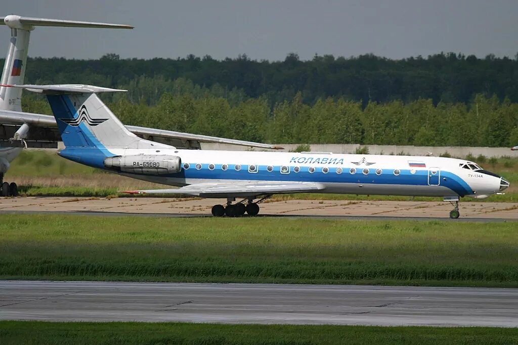Самолет Ту-134. Фото: Alex Pereslavtsev / Wikimedia Commons