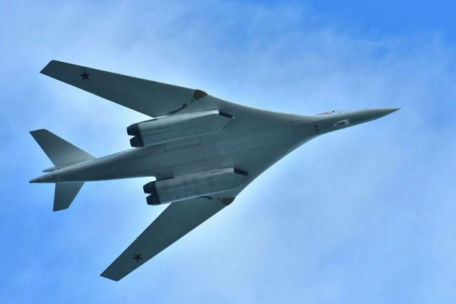 
Ту-160 в полете. Источник: tatpressa.ru
