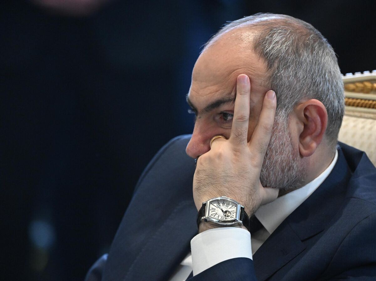   Премьер-министр Армении Никол Пашинян во время очередной сессии Совета коллективной безопасности Организации Договора о коллективной безопасности в Ереване© РИА Новости . Сергей Гунеев