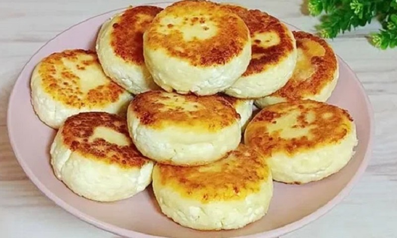 Необычные творожные лепешки с яйцом и зеленью вместо пирожков
